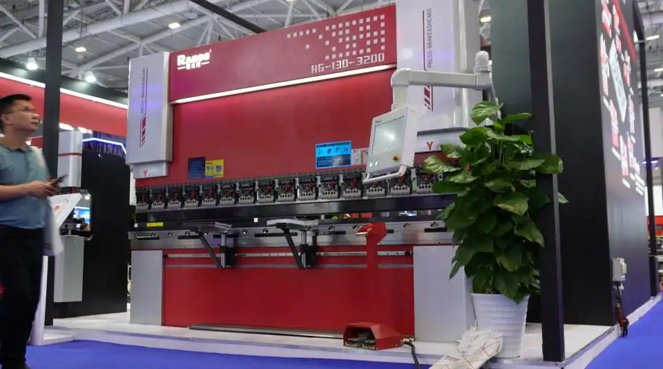 6 فرامل الضغط CNC محور