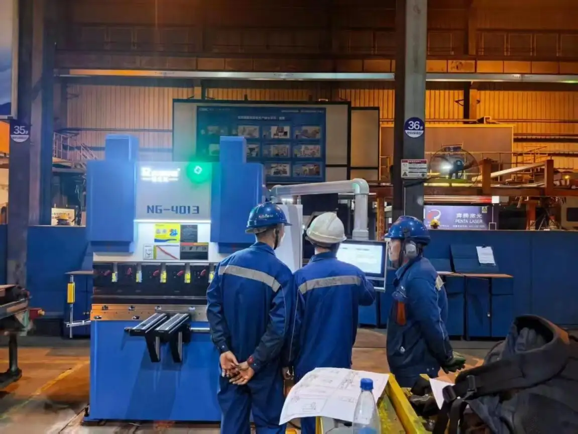 فرامل الضغط الكهربائية CNC