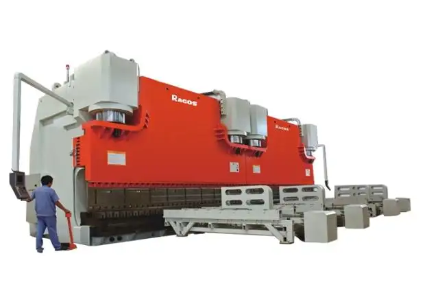 اضغط على الفرامل باستخدام وحدة تحكم ESA