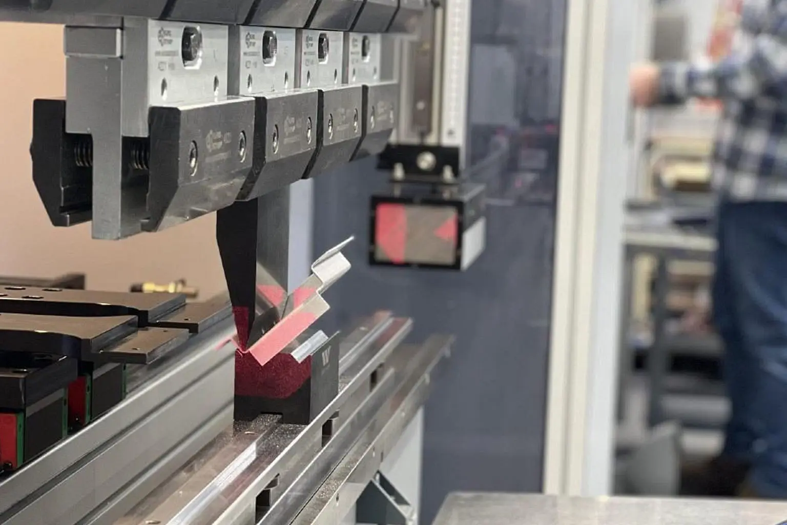 أدوات تصنيع المعادن: دقة التشغيل, كفاءة, وGlobal Manufacturing